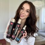 Sylwia Lipka Instagram - Martwienie się złą fryzurą nie jest w moim stylu, dlatego do stylizacji stawiam na sprawdzone produkty z serii Wellaflex Special Collection, które nadążają za szybkim, warszawskim życiem. 💖 Moje fale zawsze wracają na miejsce, a ja mogę cieszyć się piękną fryzurą z elastycznym utrwaleniem. ✨ @wellapolska #wellaflexspecialcollection •współpraca reklamowa•