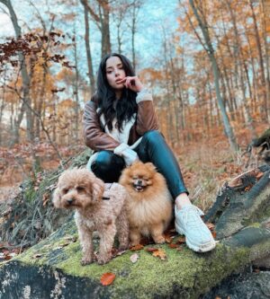 Sylwia Lipka Instagram - falling 🍂🧣🧦