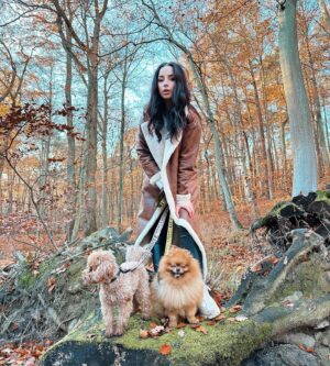 Sylwia Lipka Instagram - falling 🍂🧣🧦