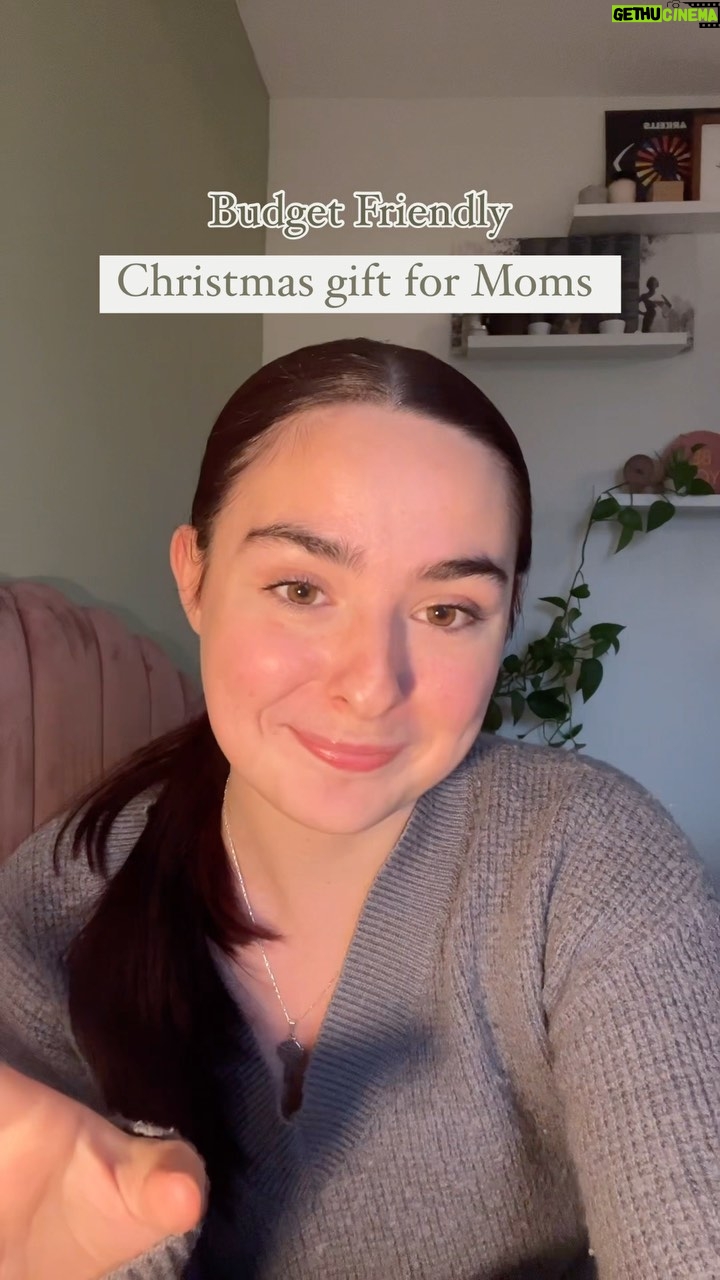 T.J. McGibbon Instagram - These are some of my favourite gifts to give!! They are so special and you'll never have to worry about someone getting them the same gift π€π #christmasgiftideas #budgetfriendlygifts #christmasgiftsformom #christmasgiftsforher #christmasonabudget #giftguideformom