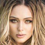 Tânia Mara Instagram - Ainda que o mundo duvide, mantenho minha fé inabalável no amor verdadeiro, Sou uma eterna romântica, uma alma intensa e profunda. Creio que exista o amor que Deus sonha para nós. E acredito que a partir do amor próprio isso se estabeleça, pois quem se ama, se preserva, se respeita e não se envolve por carências. É um processo mágico e libertador. 🙏🏼❤️‍🔥🦋 #acreditarnoamor #eternaromantica #amor #leveza #paz #entrega #propositos #fé #positividade #autoamor #autocuidado #serenidade #evolução