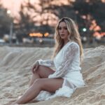 Tânia Mara Instagram - “Valorizando cada experiência vivida, cultivando gratidão e respeito, e espalhando amor e empatia por onde passo. 🙏🏼💖✨ #respeito #gratidão #amor #empatia #evolução #maturidade #leveza #paz #fé #deus #jesus