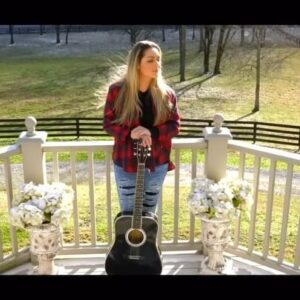 Tânia Mara Instagram - “ Leva eu, leva eu…
Caibo exatamente no teu coração… 🙏🏼❤️‍🔥

#tbt 
#música 
#romântica 
#amor 
#countrymusic 
#nashville 
#gratidão