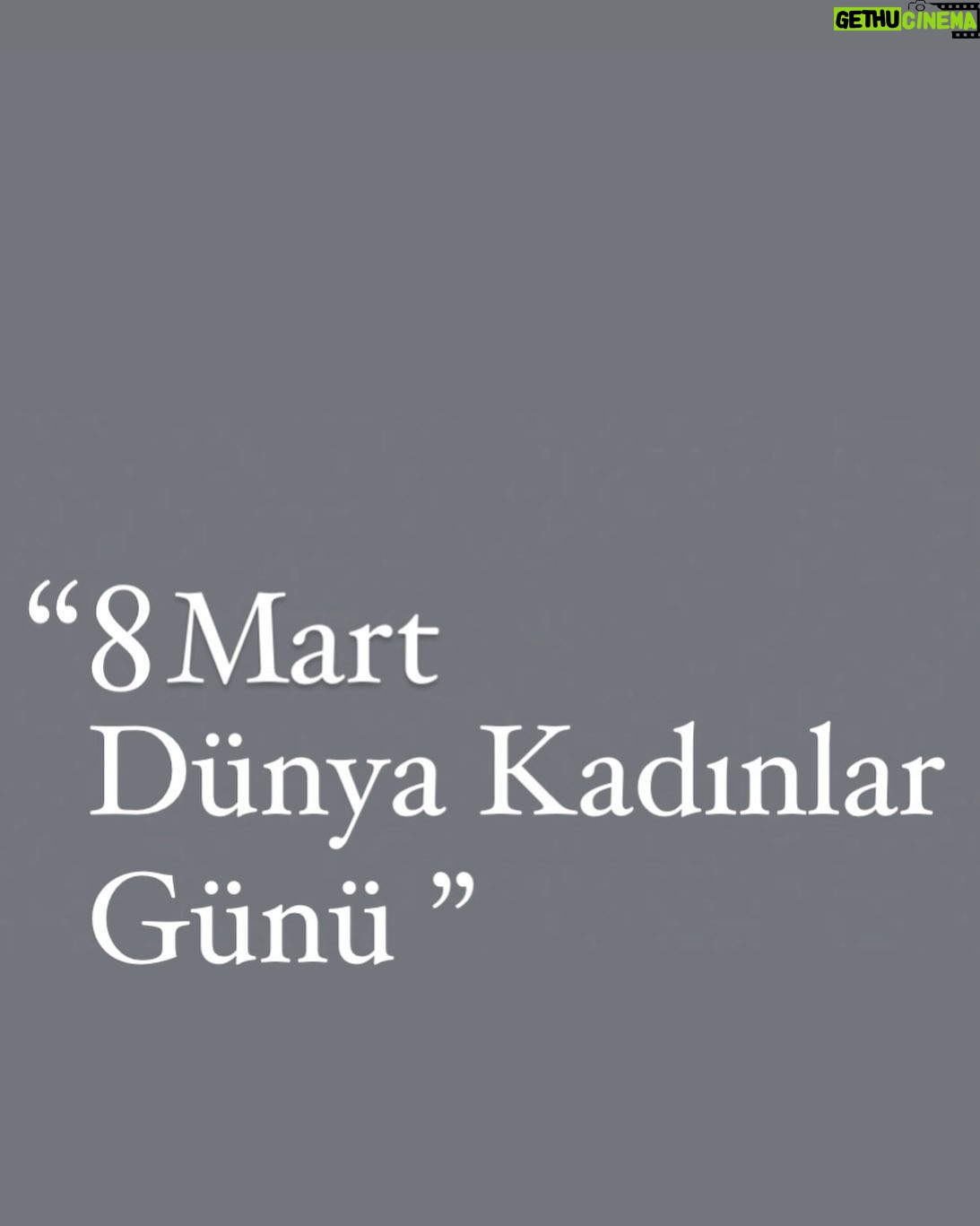 Türkan Şoray Instagram - Zor şartlarda yaşam savaşı veren depremzede kadınlarımızı ,emekçi kadınlarımızı ve tüm kadınlarımızı sevgiyle kucaklıyorum.
