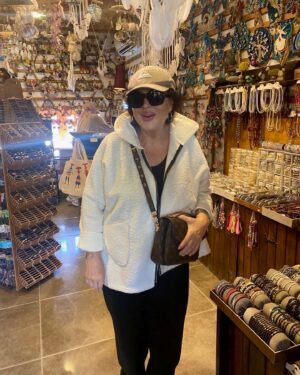 Türkan Şoray Instagram - Kazdağları, Yeşilyurt köyünde çok sevimli bir turistik dükkan..