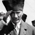 Türkan Şoray Instagram - 19 Mayıs Atatürk’ü Anma Gençlik ve Spor Bayramı Kutlu Olsun🇹🇷 Mili mücadelenin ilk adımı.. Atama minnetle.. Atamızın ışığında geleceğimiz size emanet gençler.