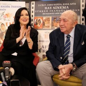 Türkan Şoray Instagram - En yakın dostum ,arkadaşım  Türker İnanoğlu’nu kaybettik.
Yokluğunu şimdiden hissetmeye başladım..
Sinema kariyerimi  başlatan, hayatımda özel bir yeri olan, değerli meslektaşımın kaybından dolayı çok ama çok üzgünüm.. 
Türk sinemasına  kendini adamış, yaptığı  katkılarla,verdiği emeklerle  yapıtlarıyla ve filmleriyle sonsuza kadar yaşayacak,unutulmayacak.

Tüm sinema  camiasının, hepimizin başı sağolsun.
Allah rahmet eylesin.