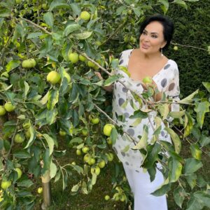 Türkan Şoray Instagram - Mutlu pazarlar 🍏 💕