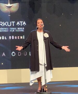 Türkan Şoray Instagram - Bursa’da gerçekleşen Türk Dünyası sinemacılarının buluştuğu Korkut Ata Film Festivali’nde..