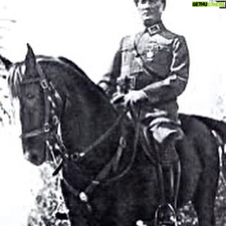 Türkan Şoray Instagram - 30 Ağustos Zafer Bayramımız Kutlu Olsun 🇹🇷🇹🇷 Büyük taarruzun kahramanları ; başkomutan Mustafa Kemal Paşa,silah arkadaşları ve tüm şehitlerimize minnetlerimizle..