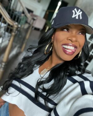 Ta'Rhonda Jones Instagram - He loves it here😉 

@shopakira on my body