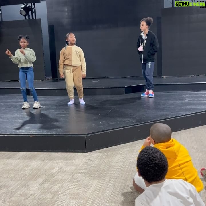 Ta'Rhonda Jones Instagram - ‼️CLASS IS STILL IN SESSION‼️ Yesterday my good sis (who writes for Disney btw) came ALL the way from LA to teach my kids how to write a script/improv story telling! @tonyacroff If I had a thousand tongues I wouldn’t be able to thank you enough!🙏🏿 Thank you sooooo much for giving your time to Y(our) babies here @projecthood1 🙌🏿🙌🏿🙌🏿🙌🏿
