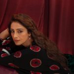 Tabu Instagram – @ishaannair7 @bbhiral @divyakdsouza @makeupbylekha