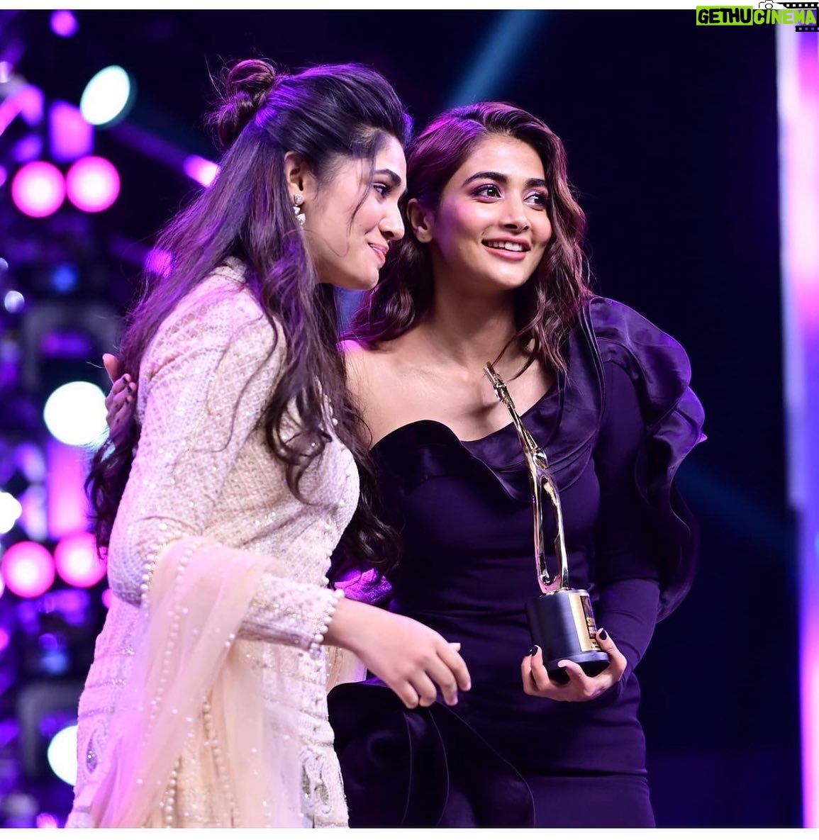 Tabu - 122.1K Likes - Thank you @hegdepooja for going up to receive my award!
Thank you @siimawards @geethaarts @trivikramcelluloid and congratulations for sweeping them all.
#alavaikuntapuramlo