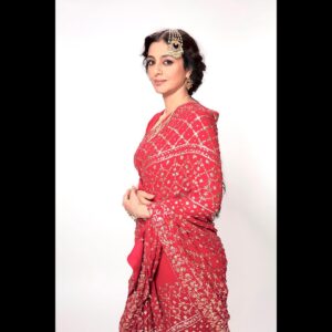 Tabu Instagram - #asuitableboy @bbcstudios @pagliji @arjunbhasin @arjunbhasincostume @ishaankhatter @tanyamaniktala @rasikadugal @itsvijayvarma @shahanagoswami @iamramkapoor @declanquinn @stephaniecarrollnyc @lydiadeanpilcher
