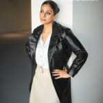 Tabu Instagram - Tabu, Ali Fazal, Wamiqa Gabbi and Vishal Bhardwaj – A combo cooler than cool. Join us on a thrilling journey with R&AW operative Krishna Mehra, played by none other than the mighty Tabu (@tabutiful) as she balances love and espionage in Netflix’s’ #Khufiya 🕵️‍♀️ Based on Amar Bhushan's 'Escape to Nowhere', dive into this timeless treasure with Ali and Tabu. Don't miss our chat with the October cover star, available to read at link in bio 🔗 ————————————————————— Words by Vama Kothari (@vamakotharii) Photographed by The House Of Pixels (@thehouseofpixels) Styled by Natasha Vohra (@natashavohra6) Hair by Sajan Thapa (@sajzdot) Makeup by Mitali Vakil (@mitalivakil) Produced and Directed by Netflix India (@netflix_in) PR and Management by (@communiquefilmpr) ————————————————————— #MasalaUAE #Bollywood #KhufiyaOnNetflix #Tabu #DigitalCover