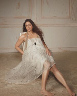 Tabu Instagram - @idivaofficial @tillabyaratrikdevvarman @divyakdsouza 🌺 @rahuljhangiani