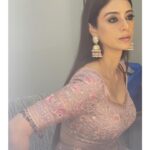 Tabu Instagram – Aise hi kabhi kabhi..
@naheedee @taruntahiliani @souravroy_1999 @anayah_jewellery