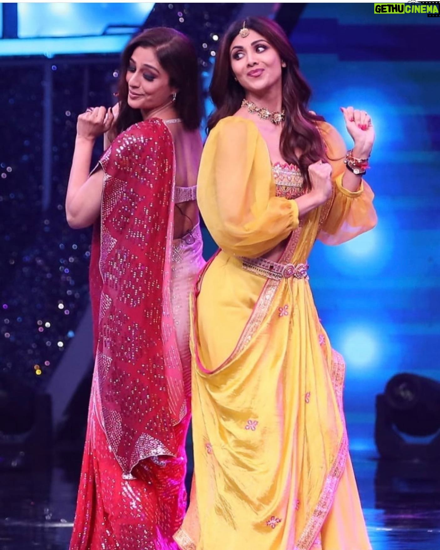 Tabu - 102.2K Likes - @theshilpashetty 💕😘💕 @sonytvofficial #superdancerchapter4 @geeta_kapurofficial