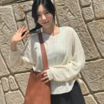 Taeyeon Instagram – #광고 #LVLowKeyHobo @LouisVuitton