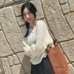 Taeyeon Instagram – #광고 #LVLowKeyHobo @LouisVuitton