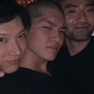 Taeyong Instagram - 잘 다녀오겠습니다 ! 건강히 ! 가즈아 ! 우리칠 !!!! 사랑한다 💚