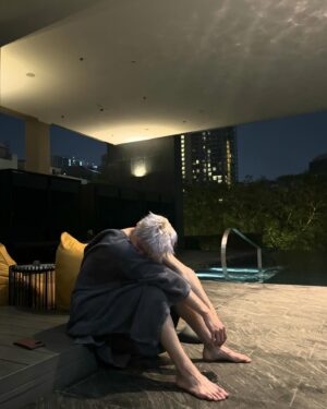 Taeyong Instagram - ᑦ(◕ ᴗ ◕⁎)ᐣꕤ*.ﾟ #Thailand #tyinthailand i’m gonna miss u thailand, Please wait, I will definitely do a tour in Thailand.🥹