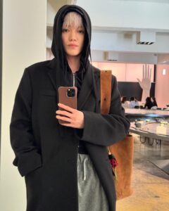 Taeyong Instagram - #LOEWE #LOEWEpebble #로에베