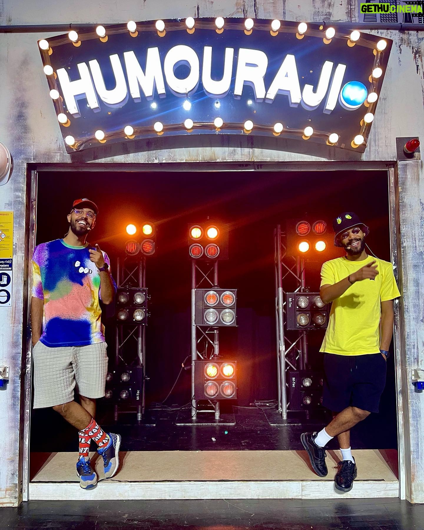 Taliss Instagram - 🏝HUMOURAJI SUMMER TOUR🏝SAISON 7 من بعد بزاااااااااف العروض، فمجموعة من المدن ولمدة شهر اليوم العرض الأخير من جولة إيموغاجي الصيفية مع الجمهور الكازاوي غاتكون نايضة🔥💪ا نحن في انتظاركم✌️ا @humourajiofficiel @mjccgov