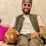 Taliss Instagram - بعد تفكير عميق و بزاف ديال الأسئلة كانت كادور ليا ف دماغي.. واش نسافر للشمال؟ ولا نطلع للجنوب؟ واش ناخد فترة راحة و نطفي التيليفون؟ من بعد هاد الأسئلة اللي مرضاتني فراسي... قررت قرار مهم… هو نربي معزة🐐وبغيتكم تعاونوني نلقا ليها سمية✌️شكرا للانادية والسي عبد الله🙏ا _#معزتك_عندي