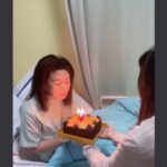 Tamara Bleszynski Instagram - Alhamdullilah hari ini Ibuku Ulang Tahun. Semoga panjang umur, sehat selalu dan bahagia terus yah ma… We love you 💖💖💖 Terima kasih kepada Dokter dan suster yang merawat ibuku 🙏♥️ Semoga Allah SWT segera memberikan kesembuhan yg sempurna dan kesehatan yg Prima 🤲 25.10.2023