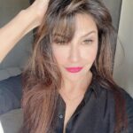 Tamara Bleszynski Instagram - Pagi tersenyum padaku… Selamat pagi teman2 sayang, selamat beraktivitas. Berkah luar biasa ada di hari ini utk Kita semua 🤗 💛 TBlz