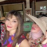 Tamara Bleszynski Instagram - Hari ini aku sangat gembira, terima kasih telah diberi kepercayaan utk merayakan moment special Birthday sis @sashaabee dan teman2 sayang 💖 Senang sekali semua Happy dengan Masakan dari Teh Manis @tehmanisbali Semoga menjadi Berkah untuk Kita semua. Wassalam, Tamara Bleszynski TEH MANIS 🏡TEH MANIS Jl Batu Mejan T7 Echo Beach Canggu Bali Indonesia 🇮🇩 📞 081246409786 #birthdaycelebration #tehmanisbali