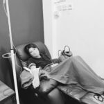 Tamara Bleszynski Instagram - Arggghhh…kemarin aku niat banget mau LIVE IG tapi mendadak aku sakit, tapi senang banget sekarang sdh menuju kondisi membaik. Terima kasih kepada INFUS2 cinta ini 👍😍 Mudah2an Minggu depan kita bisa berjumpa di IG yah. Salam sehat utk teman2 semua…jaga Raga, jaga Hati dan jaga Pikiran. Semoga teman2 sehat selalu 🙏♥️