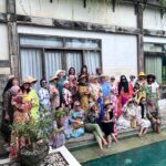 Tamara Bleszynski Instagram - Hari ini aku sangat gembira, terima kasih telah diberi kepercayaan utk merayakan moment special Birthday sis @sashaabee dan teman2 sayang 💖 Senang sekali semua Happy dengan Masakan dari Teh Manis @tehmanisbali Semoga menjadi Berkah untuk Kita semua. Wassalam, Tamara Bleszynski TEH MANIS 🏡TEH MANIS Jl Batu Mejan T7 Echo Beach Canggu Bali Indonesia 🇮🇩 📞 081246409786 #birthdaycelebration #tehmanisbali