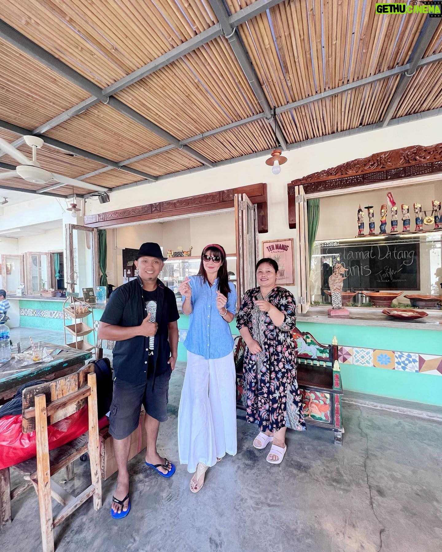 Tamara Bleszynski Instagram - Alhamdullilah banyak yg Sayang. Terima kasih yah sdh mampir hari ini ke TEH MANIS @tehmanisbali 🙏 Dan Terima kasih jg atas Doa dan semangatnya dari teman2 sayang. Putusan hari ini diundur, InsyaAllah berkah Nantinya. ♥️♥️♥️