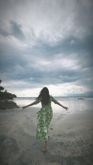 Tamara Bleszynski Instagram - Hati lebih dalam dari Samudra 🌊

TBlz 
1:52
8.5.2024