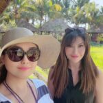 Tamara Bleszynski Instagram - Ngopi2 sore di tepi sawah 😊❤️