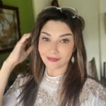 Tamara Bleszynski Instagram – Aya kahayang tapi henteu dibarengan ku usaha, malah sibuk ngahujat…mah sarua jeung ngabodorrrr dorrr. 

Senyum santun, 

🤍,

Teteh TM 🥰