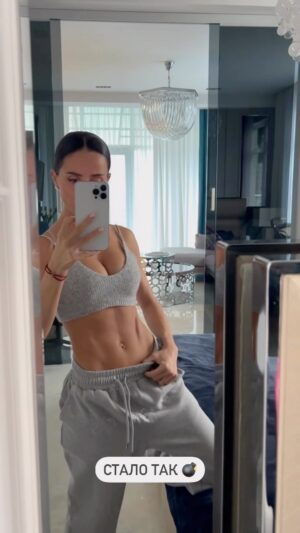 Tamara Turava Instagram - Братва , а вы знали, что плоский животик готовится на кухне🤯? А не в тренажерном зале и без изматывающих тренировок🏋🏻‍♂️? Вы можете хоть по 1000 раз в день качать пресс, но если там будет жировая прослойка, то заветного рельефа и кубиков вам не видать😥. Именно эту хитрость мне и рассказал мой друг GEO @georgiy_margiev , а по совместительству звёздный эксперт по оздоровлению и омоложению звезд нашего шоу-бизнеса😎! Вы можете увидеть результат его работы со мной на этих видео ДО и ПОСЛЕ😍! И чтобы вы также смогли быстро, без нервов, чувства голода и срывов привести свои пузики в порядки, он специально для моих любимых подписчиков разработал Мега Супер Крутой курс «АХУДЕТЬ с Музыкой!»🎉 Успей занять свое место и зажечь этим летом как следует🚀) переходи в актуальные закрепленные сториз под названием «АХУДЕТЬ»🫶🏻!