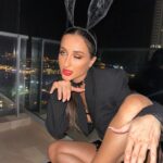 Tamara Turava Instagram - Time to play 🎮👠🧨❤️‍🔥🌹🐇Helloween
