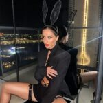 Tamara Turava Instagram - Time to play 🎮👠🧨❤️‍🔥🌹🐇Helloween