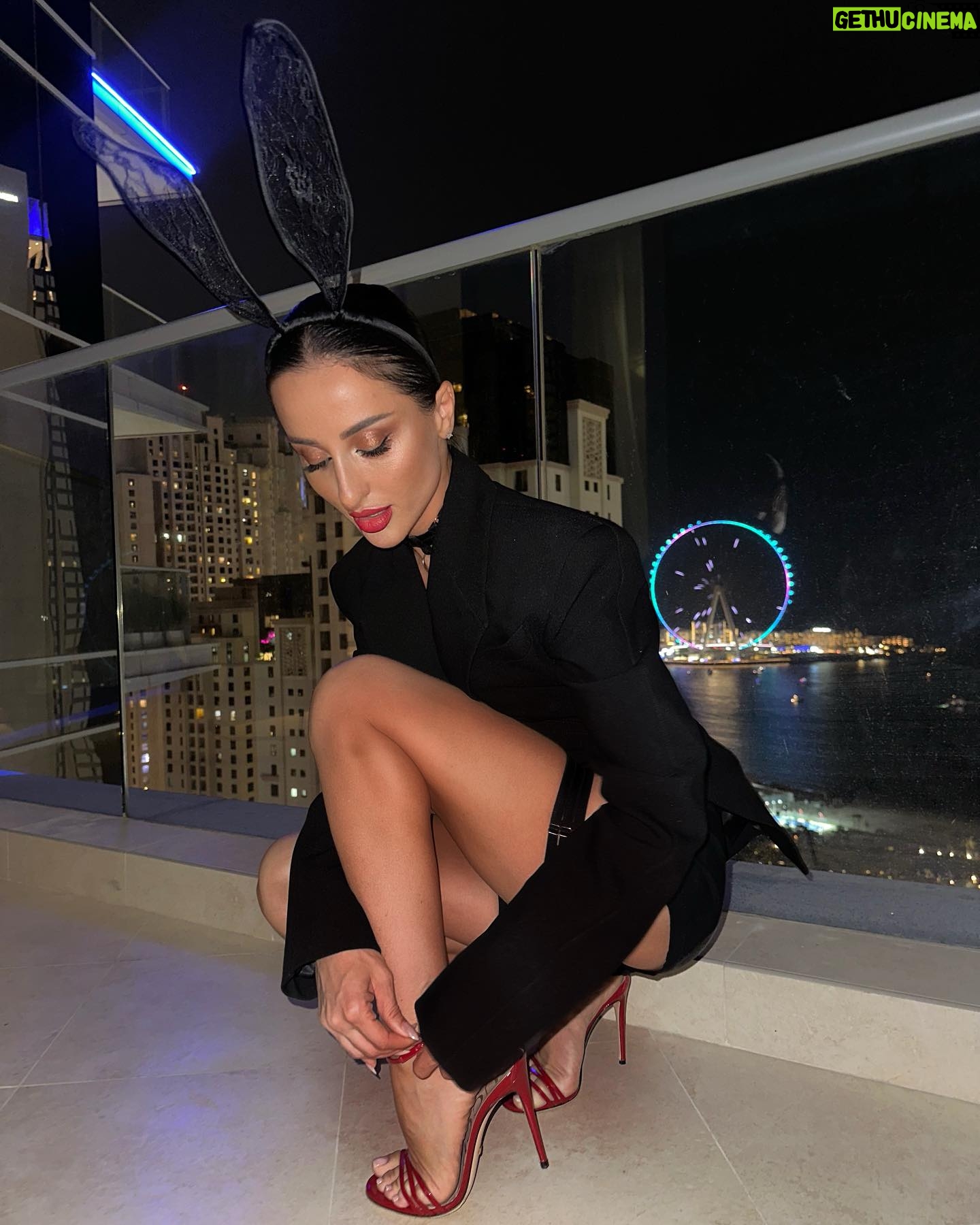 Tamara Turava - 22.8K Likes - Time to play 🎮👠🧨❤️🔥🌹🐇Helloween