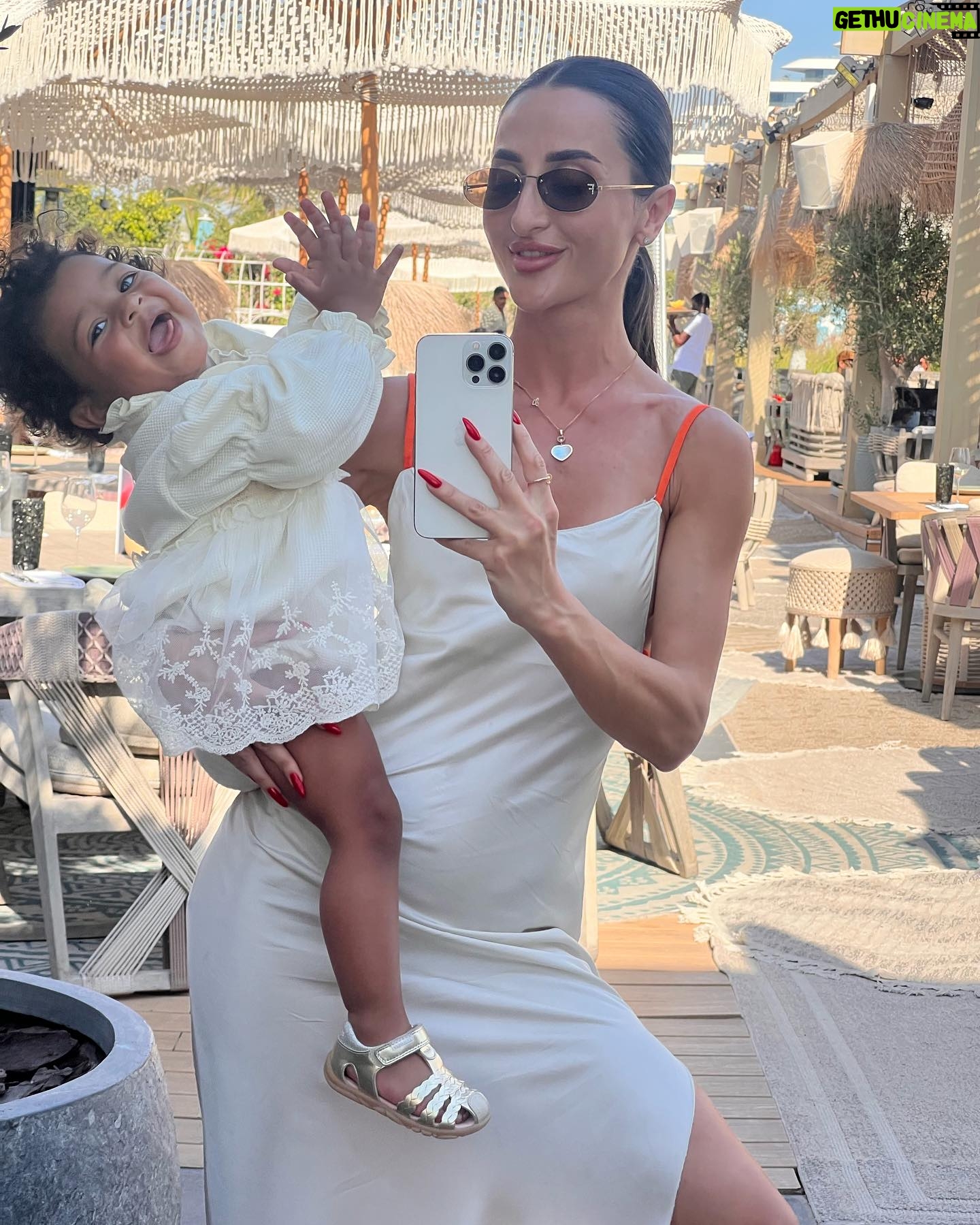 Tamara Turava - 30.1K Likes - А это мы на движениях с Милли ✨💖😎😆