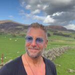 Tamer Hagras Instagram - Walking the highlands😁 #tamerhagras #hagrastravels #تامرهجرس #هجرس #هجرس_تراڤلز 😁