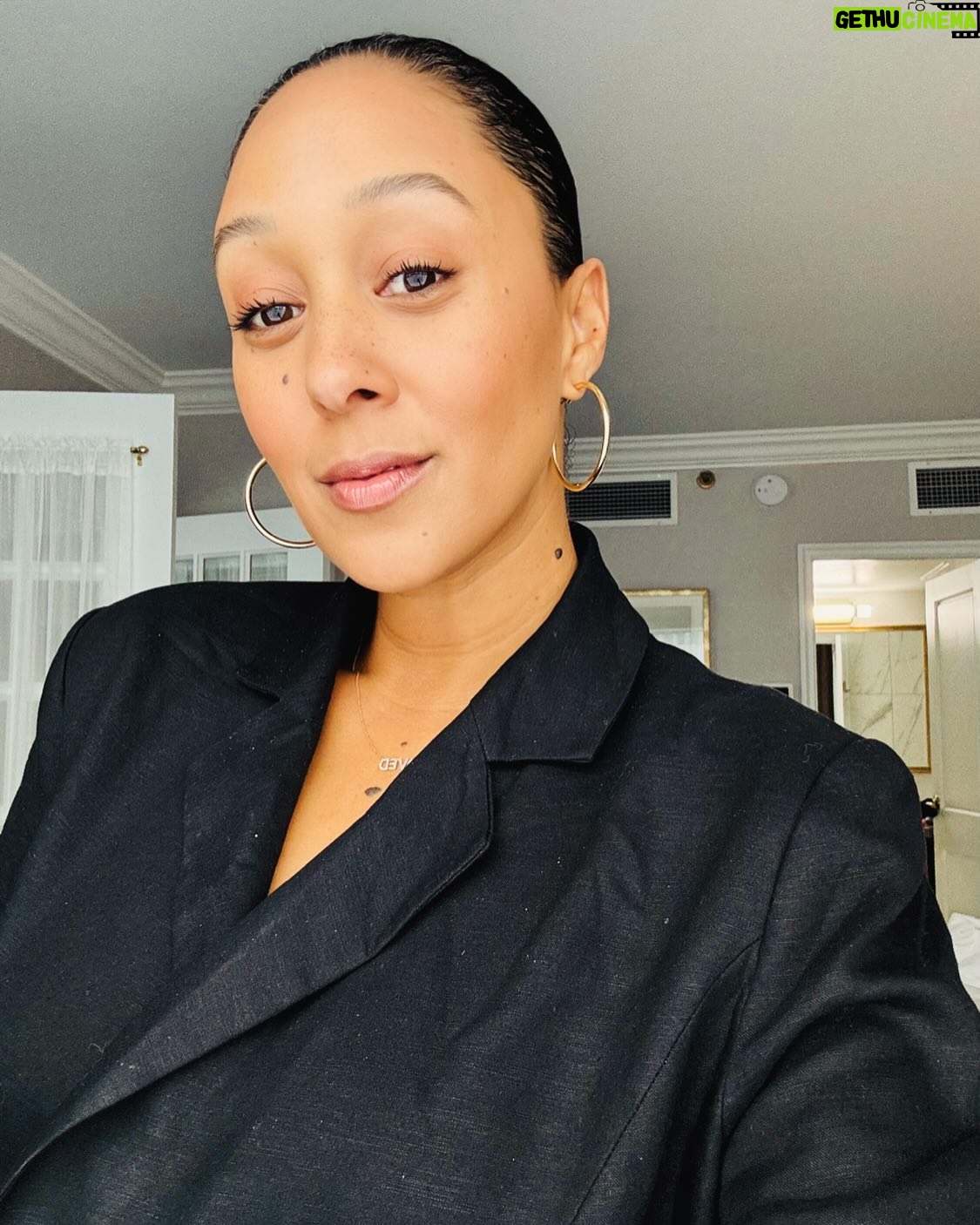 Tamera Mowry-Housley Instagram - Nothing feels better than walking in your purpose and doing what you love. Being an actor is exciting, fun, challenging, demanding, scary all at the same time. But man I love my job! #letsgo What is the purpose yall are walking in? Let me know in the comments below šš½ #vancouver #thisisjustthebeggining