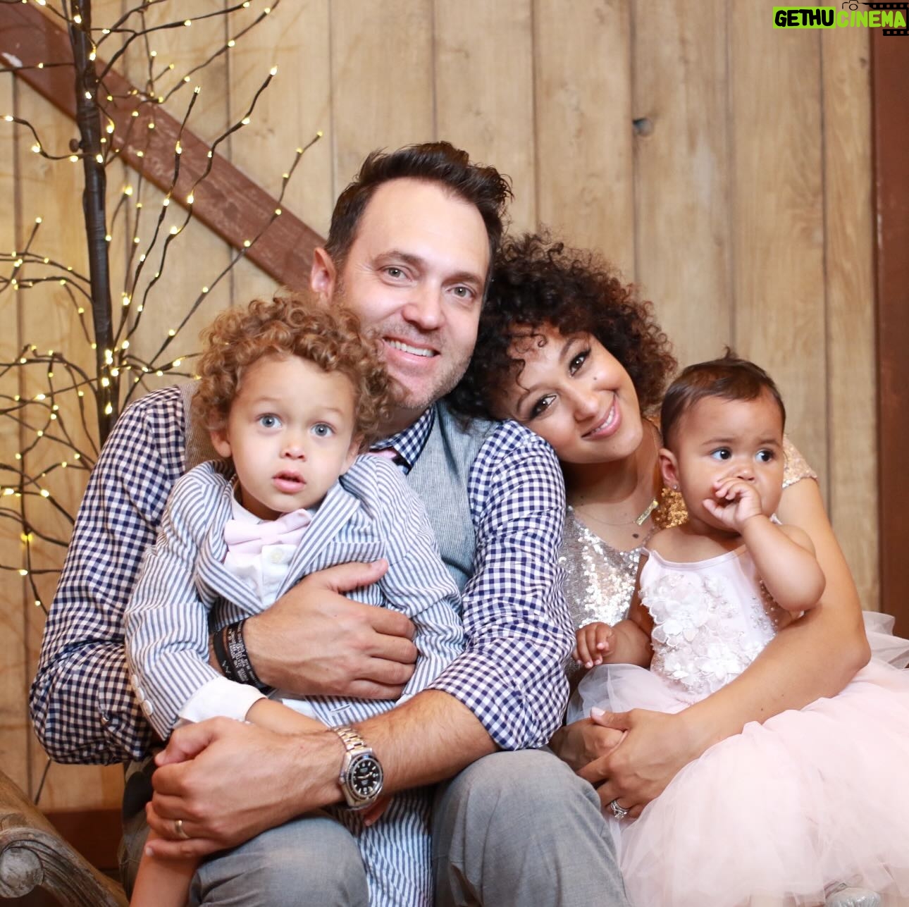 Tamera Mowry-Housley Instagram - This pic showed up in my memories. Such a sweet #throwback . So grateful for my family 🙏🏽 Currently on location filming a film. Missing their faces, hugs and kisses.