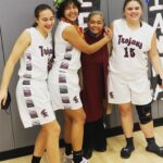 Tamina Instagram - WE L❤️VE YOU🌺🤟🏽!!!!! . . #MaleataSnukaPolamalu #11 #SeniorNight🏀 #ProudMama