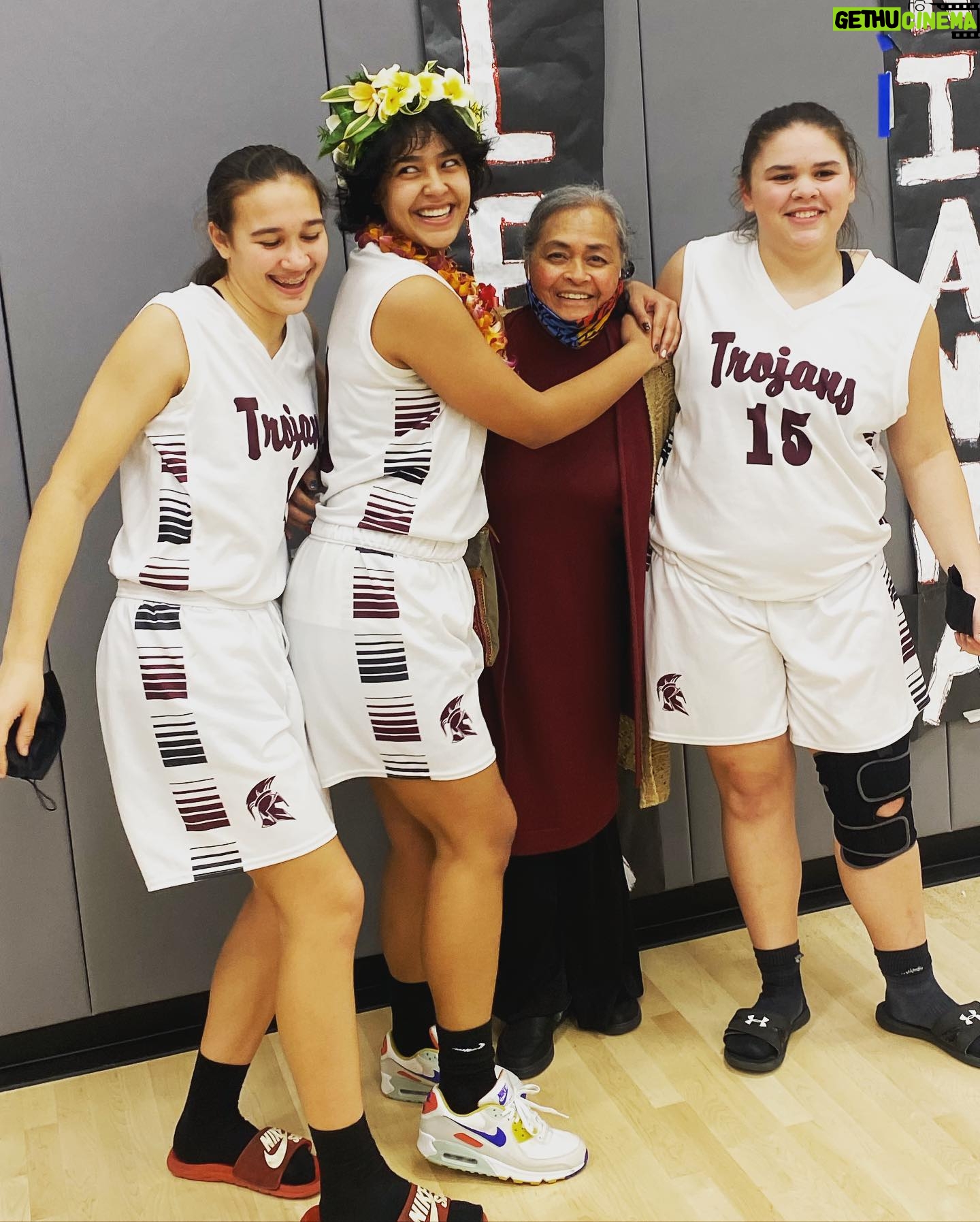 Tamina - 16.8K Likes - WE L❤️VE YOU🌺🤟🏽!!!!!
.
.
#MaleataSnukaPolamalu #11 #SeniorNight🏀 #ProudMama