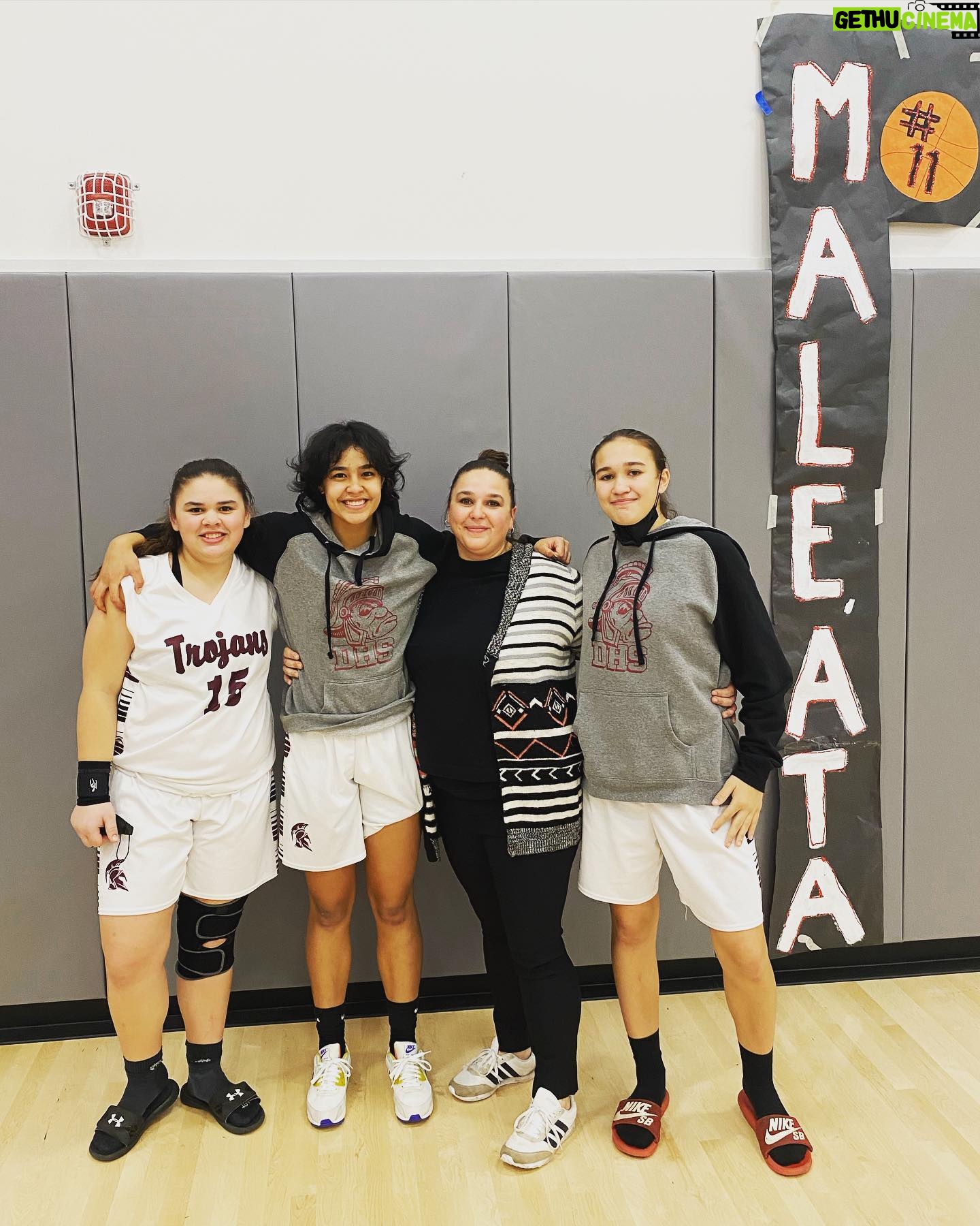 Tamina - 16.8K Likes - WE L❤️VE YOU🌺🤟🏽!!!!!
.
.
#MaleataSnukaPolamalu #11 #SeniorNight🏀 #ProudMama